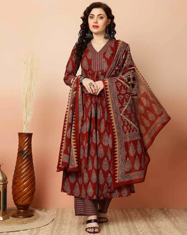 Nermosa Women Red Printed Viscose Rayon Kurta Pant And Dupatta Set| Kurta Set Women